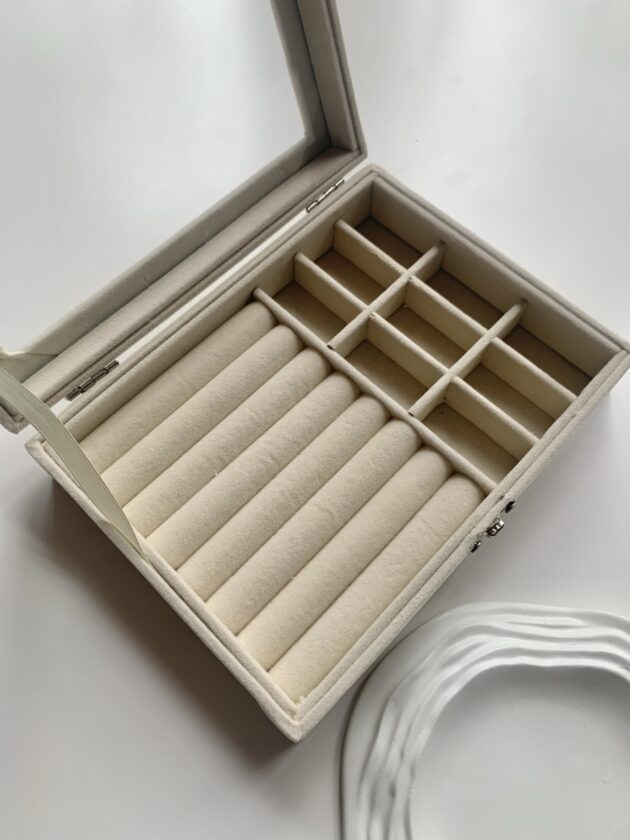 Jewellery Box Velvet -  Beige - Image 2