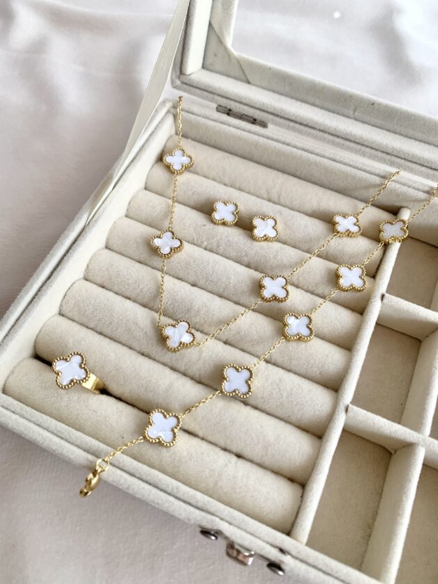 Cloverline - white combo set ( N-E-B-R)